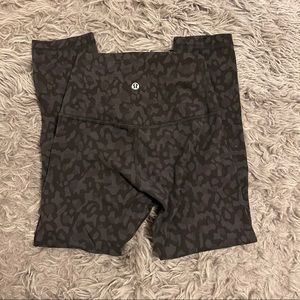 Lululemon align crop 21’ size 2